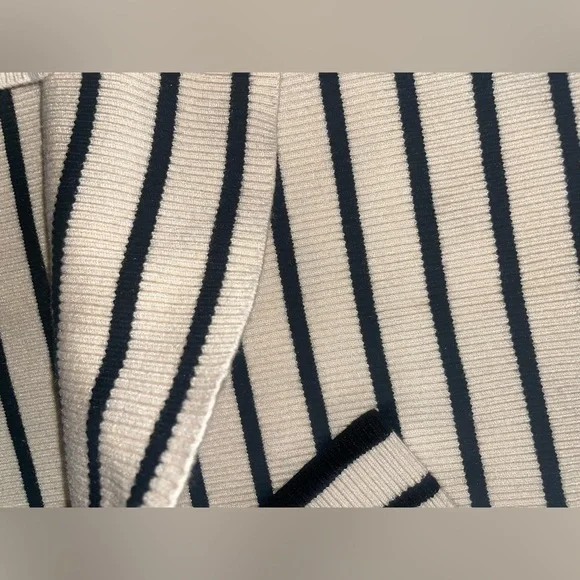 Mock Neck Long Sleeve - Picture 3 of 5